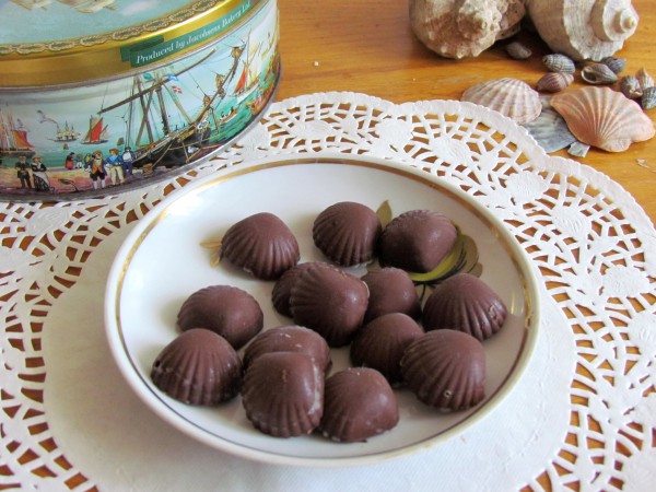 Шоколадные конфеты с черносливом