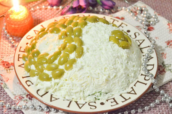 Салат «Инь-Янь» с оливками
