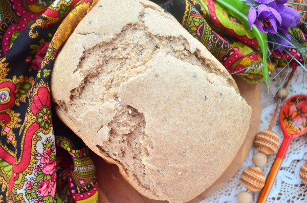 Ржаной хлеб с тмином и кунжутом в хлебопечке