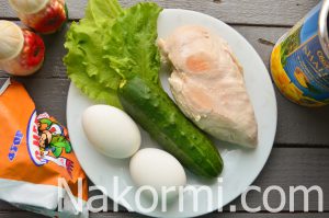 Три очень простых и вкусных салата с курицей и ананасами | Вкусно готовлю | Яндекс Дзен