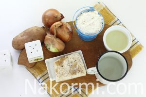 Вареники с картошкой, шкварками, грибами и луком, рецепт с фото пошагово — Вкусо.ру