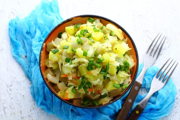 Салат с картошкой и квашеной капустой